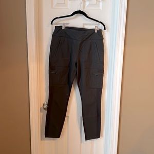 Athleta Headlands Hybrid Cargo, Size 12, greenish-gray color